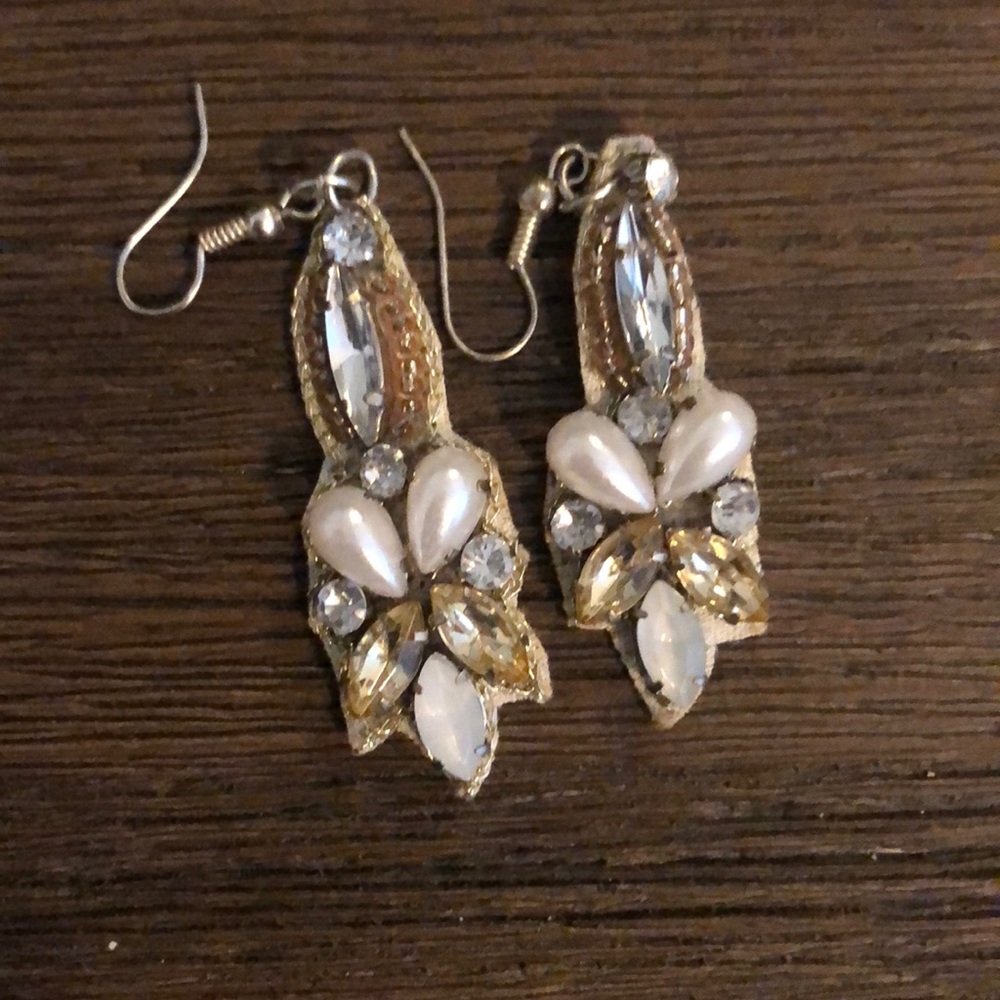 Earrings with gems